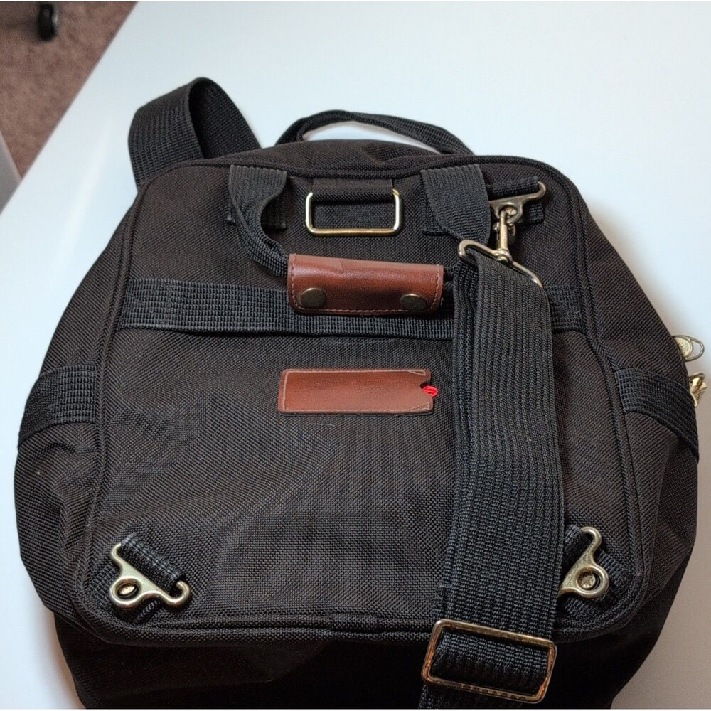 Ricardo Beverly Hills Big Sur Messenger Bag Black Nylon Locking Compartments - Picture 8 of 10